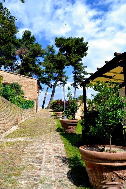 Mons Major Relais Vila Montemaggiore al Metauro Exterior foto