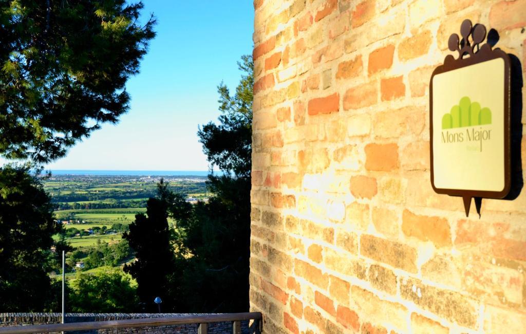 Mons Major Relais Vila Montemaggiore al Metauro Exterior foto